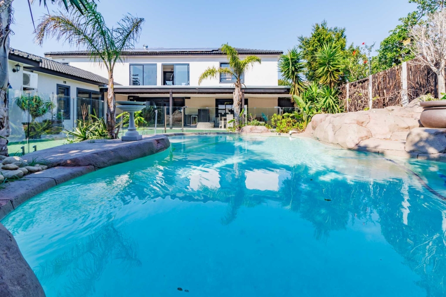 4 Bedroom Property for Sale in Flamingo Vlei Western Cape